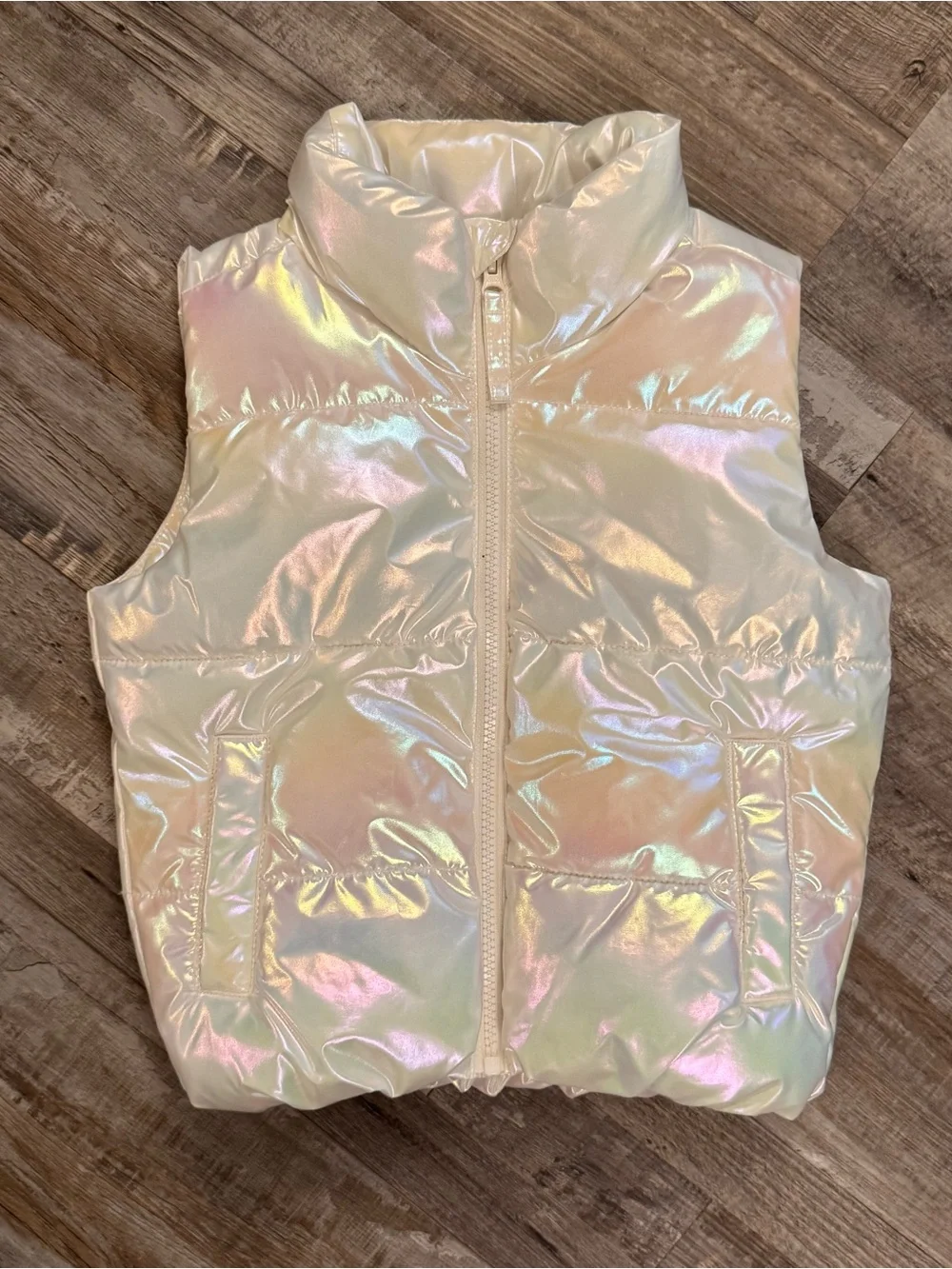 Old navy Iridescent Puffer Vest - Shimmery Pearl size 5